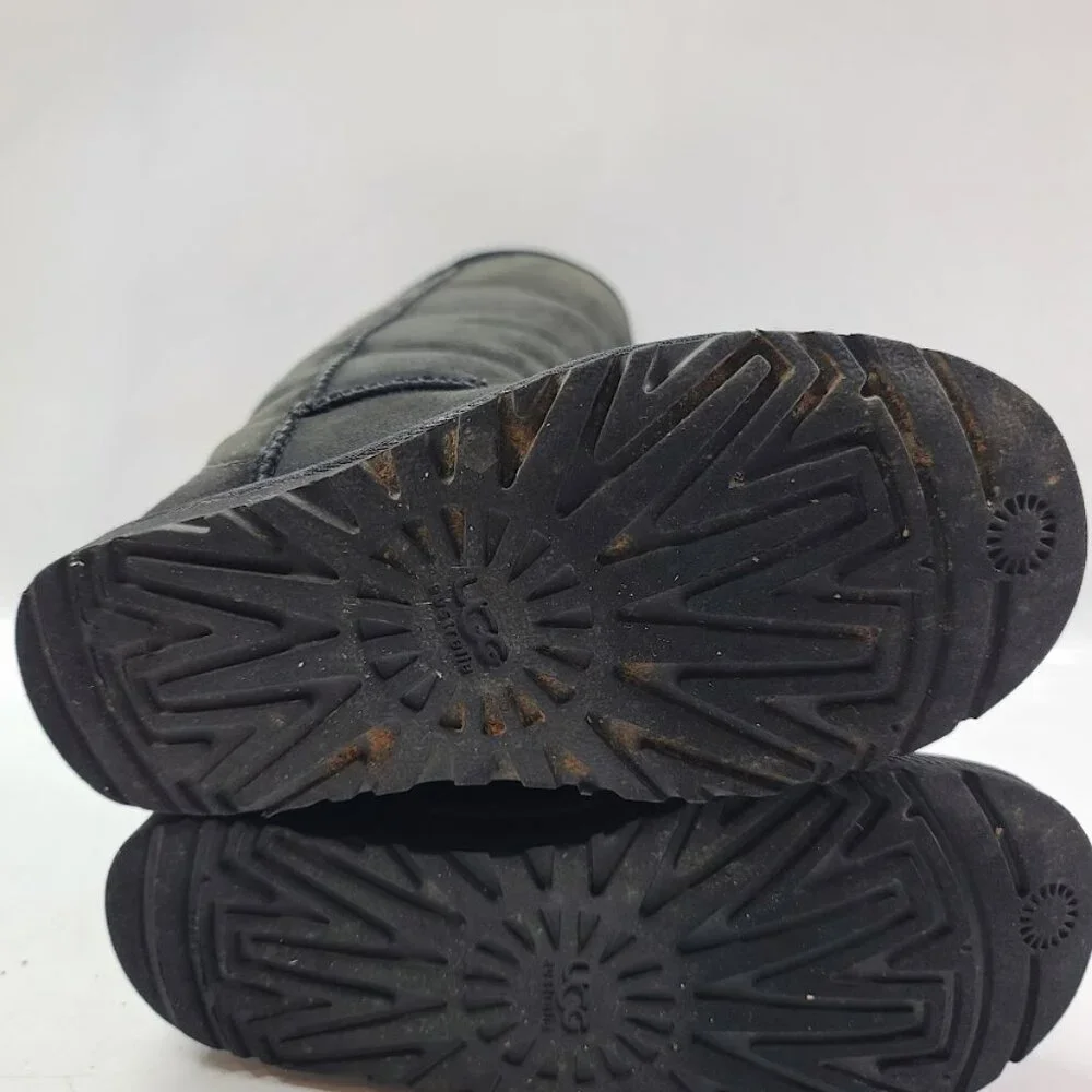 UGG women black